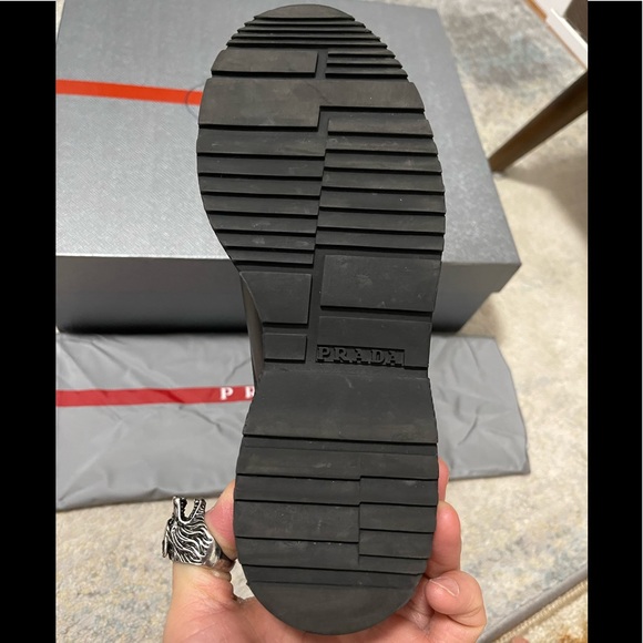 Like New Women‘s Size 6.5 Prada Leather Combat Boots With Drawstring Fasteners - Picture 11 of 12